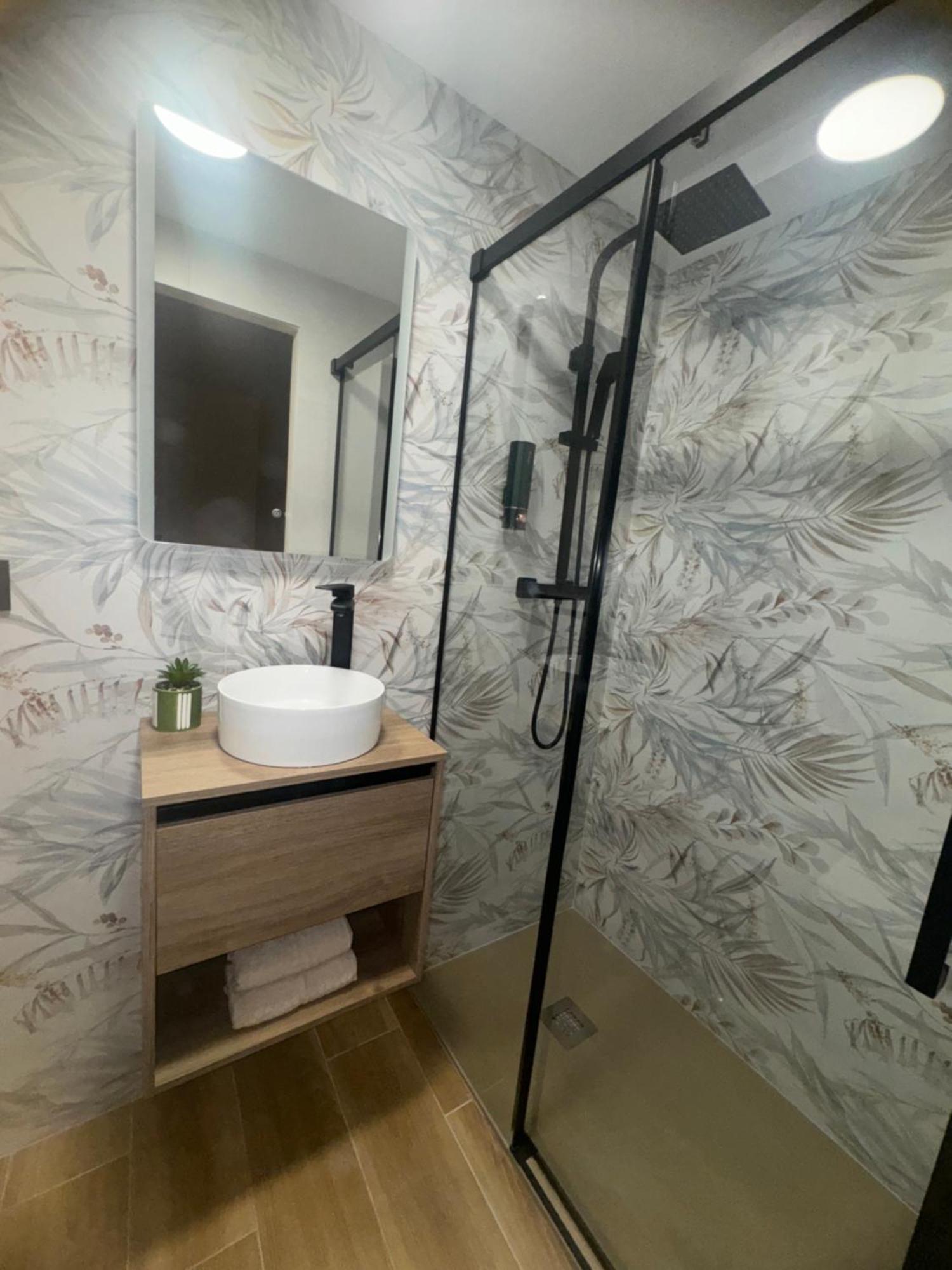 Apartment Recien Reformado Y Parking Vigilado Gratis Pleno Centro Picon Center