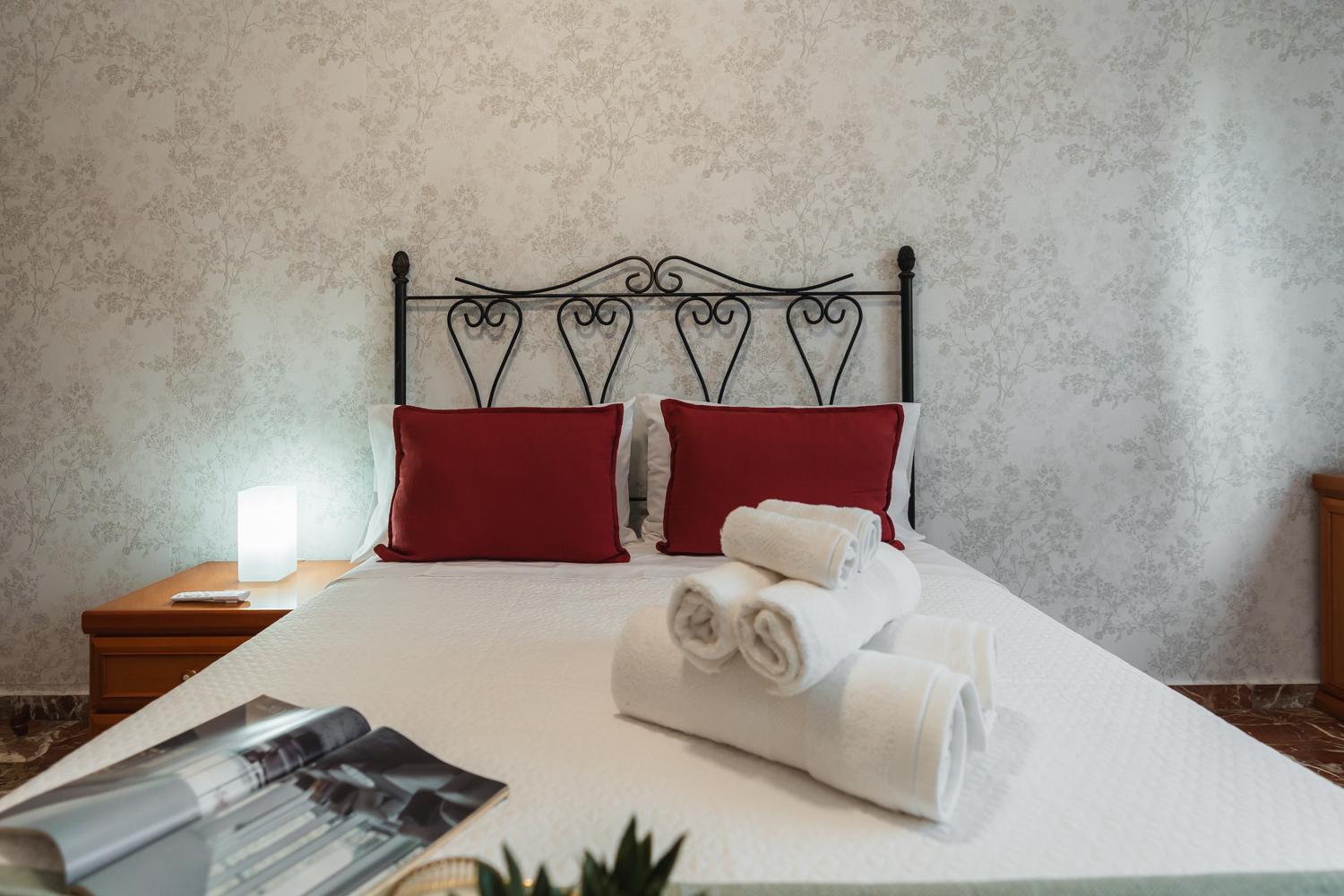 Avenida Del Sur Con Parking Apartment