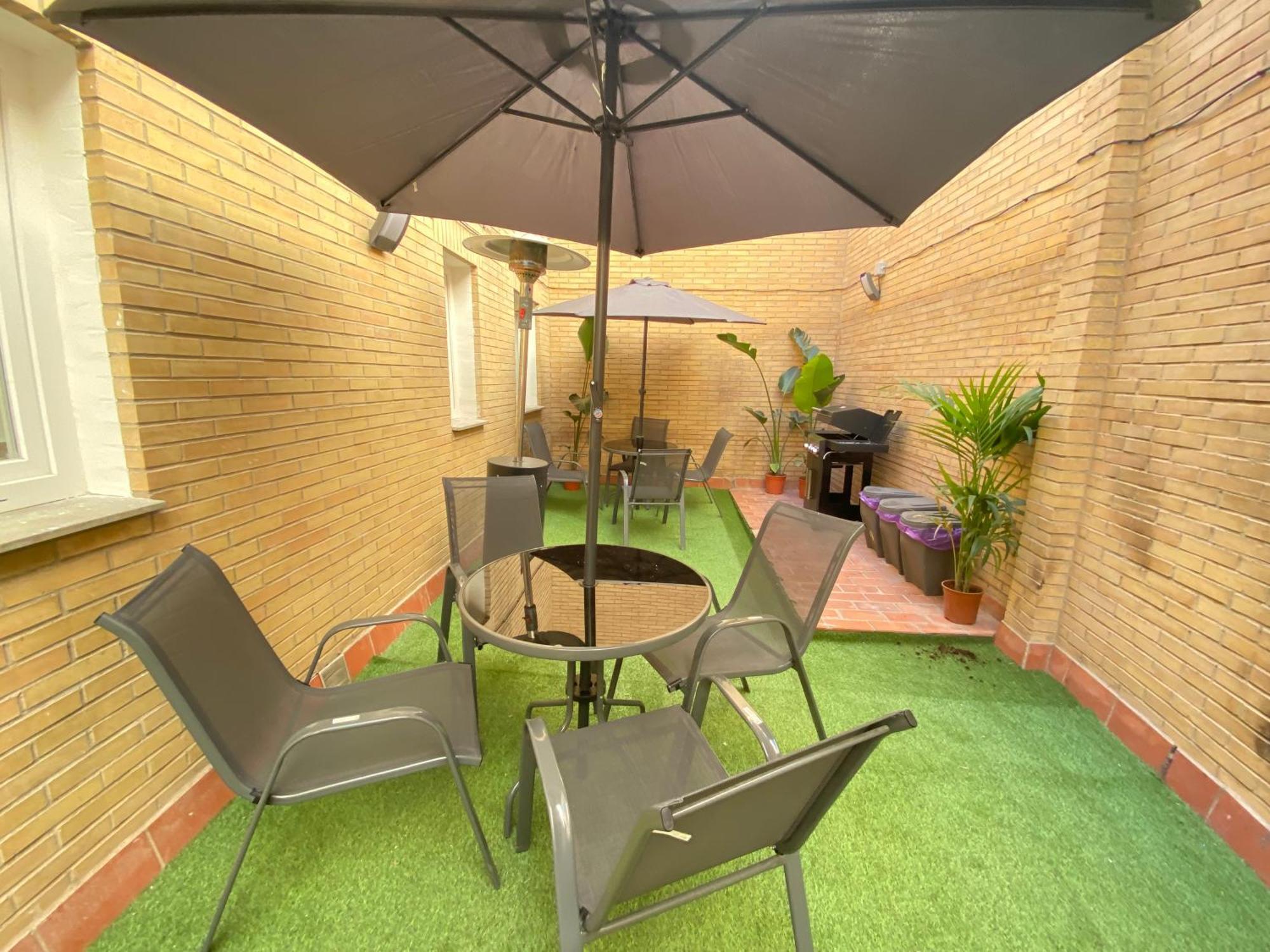 Futurotel Space Hostel Granada