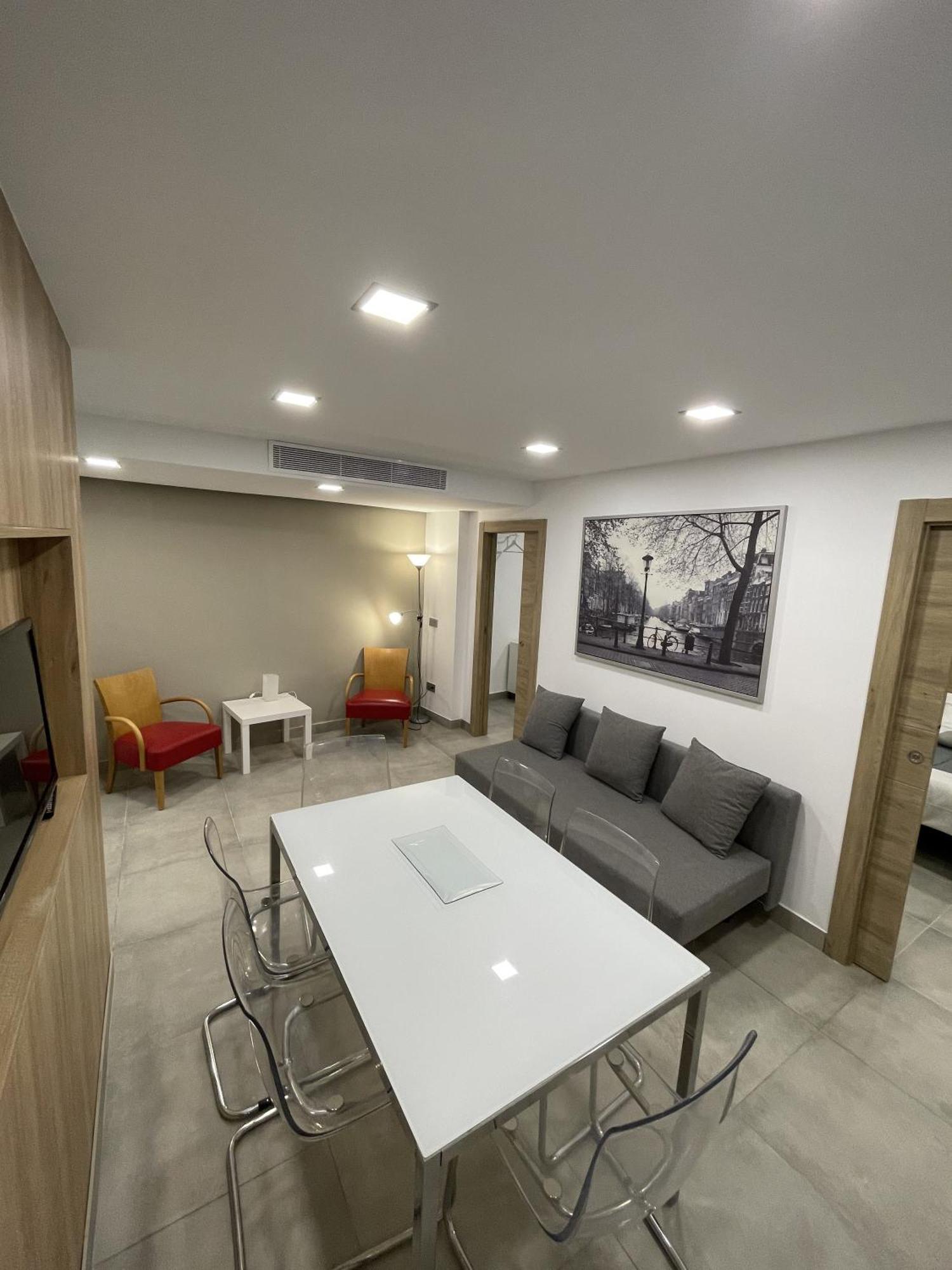Family Catedral Centro Apartment *