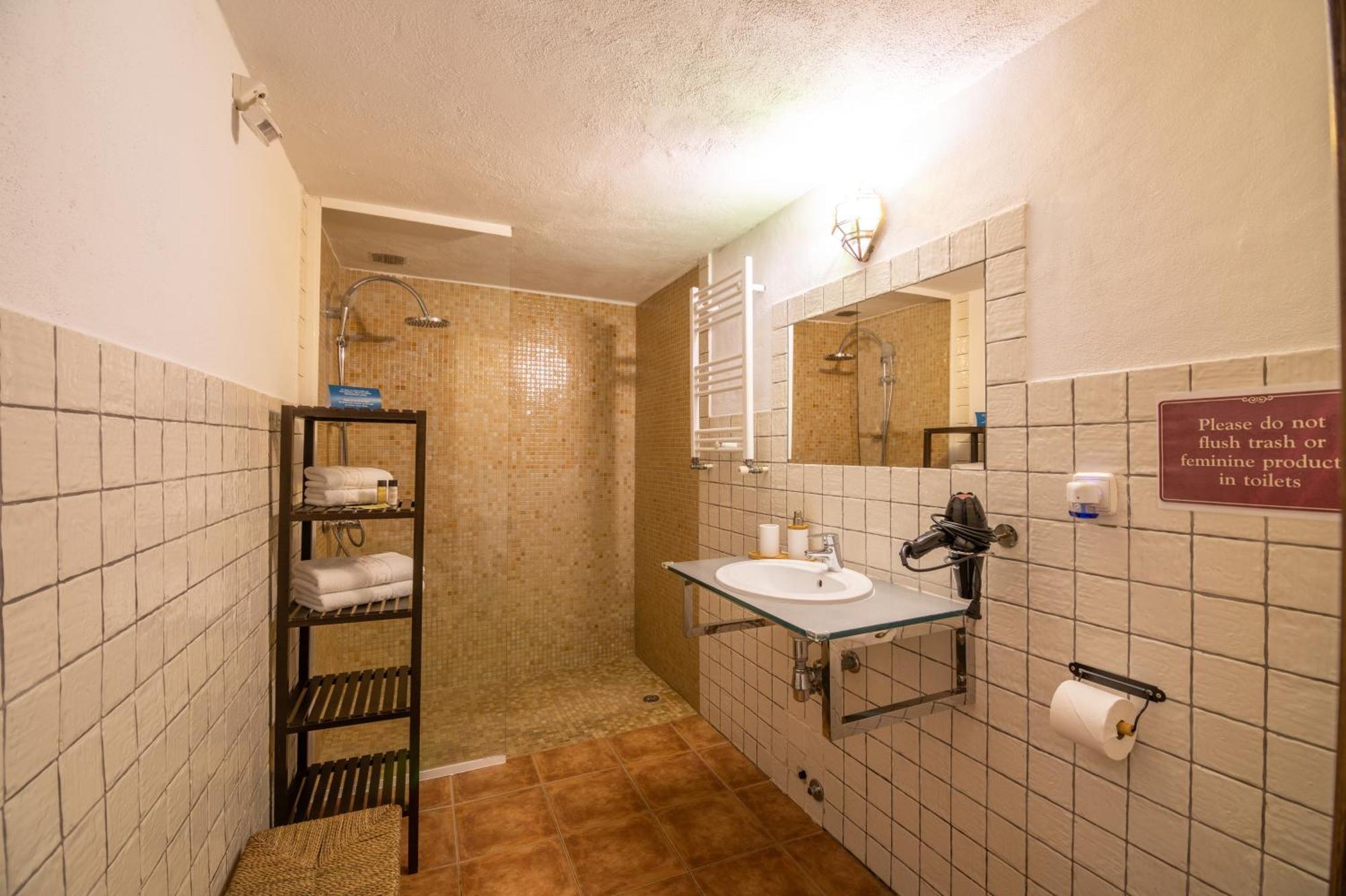 Casa Bombo 3*