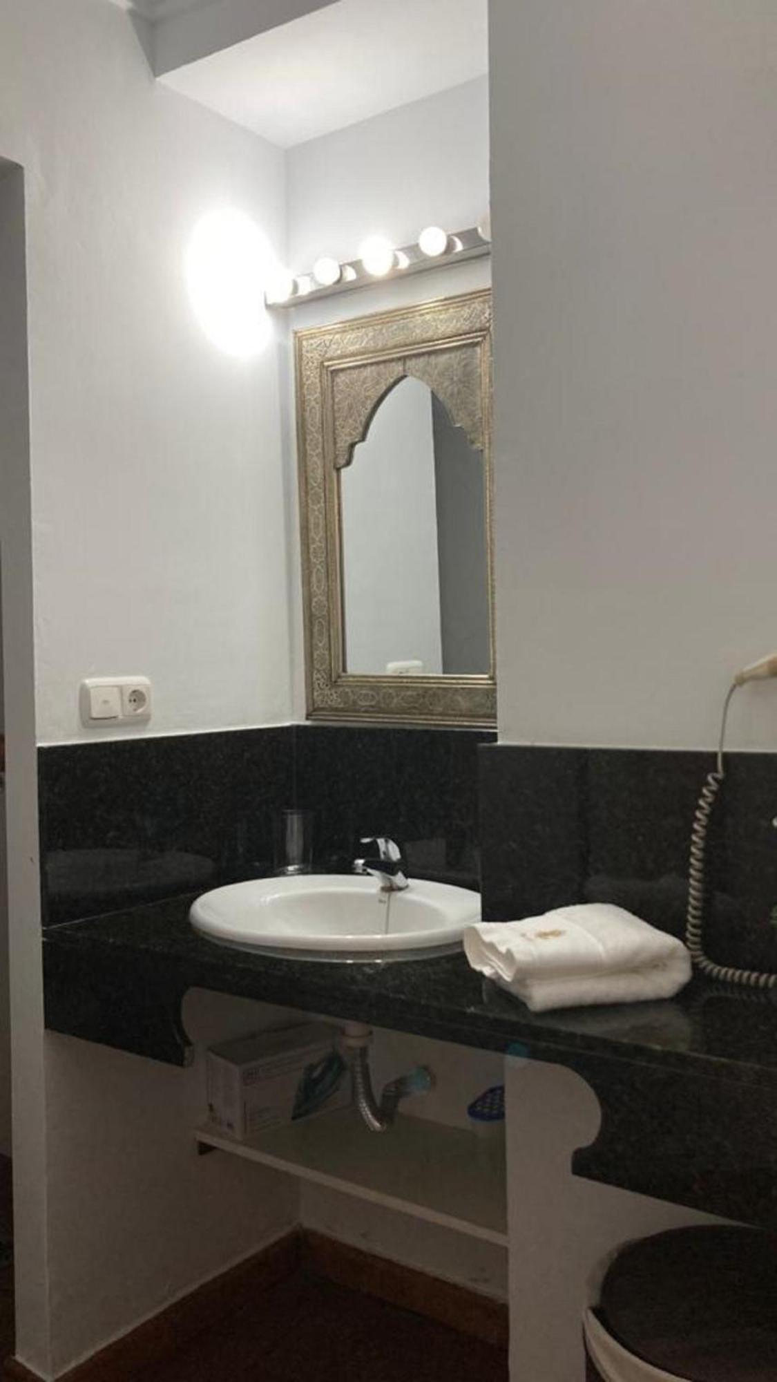 Căn hộ Adanar-apartamentos Muralla Ziri *