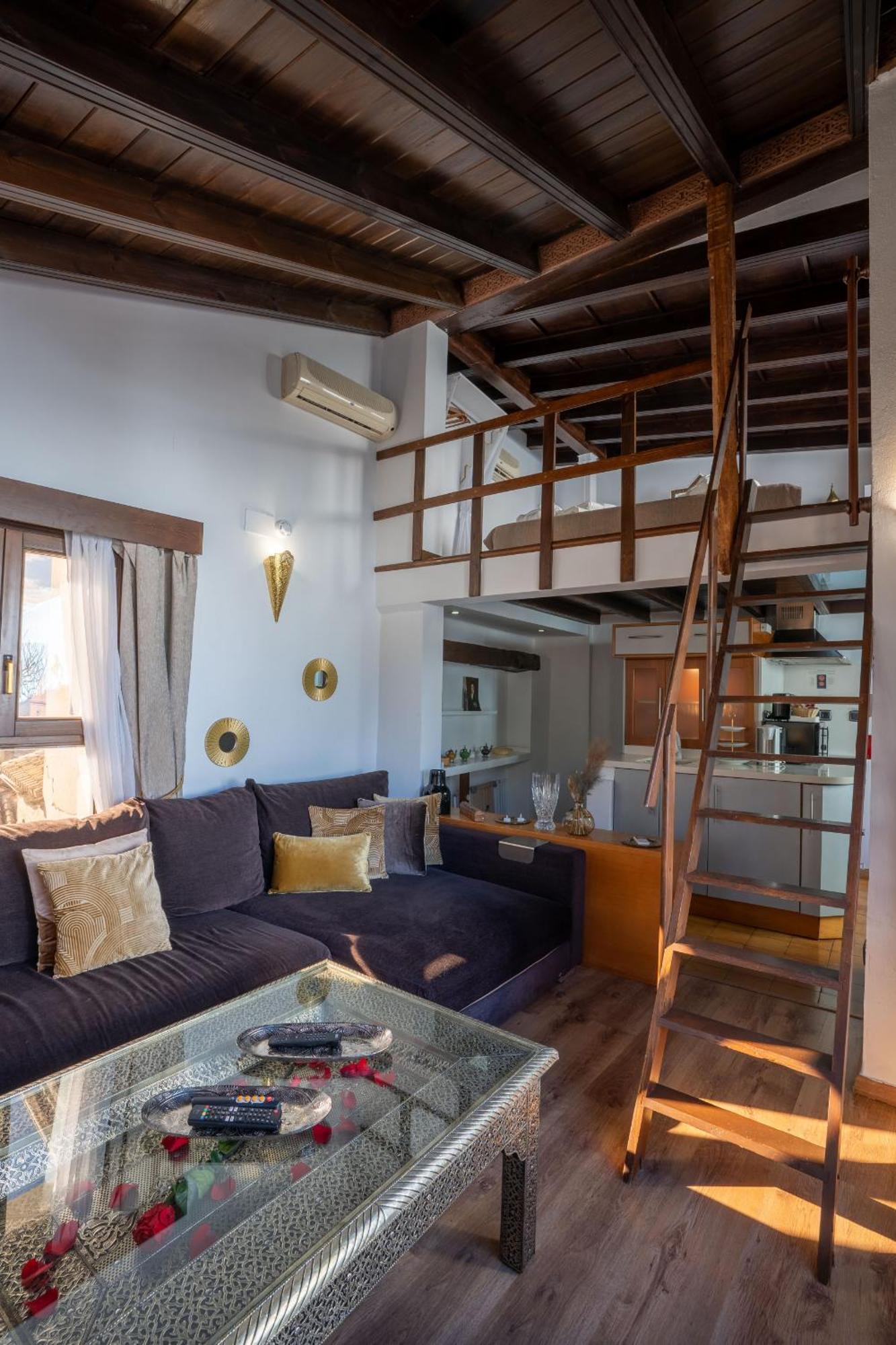 Adanar-apartamentos Muralla Ziri