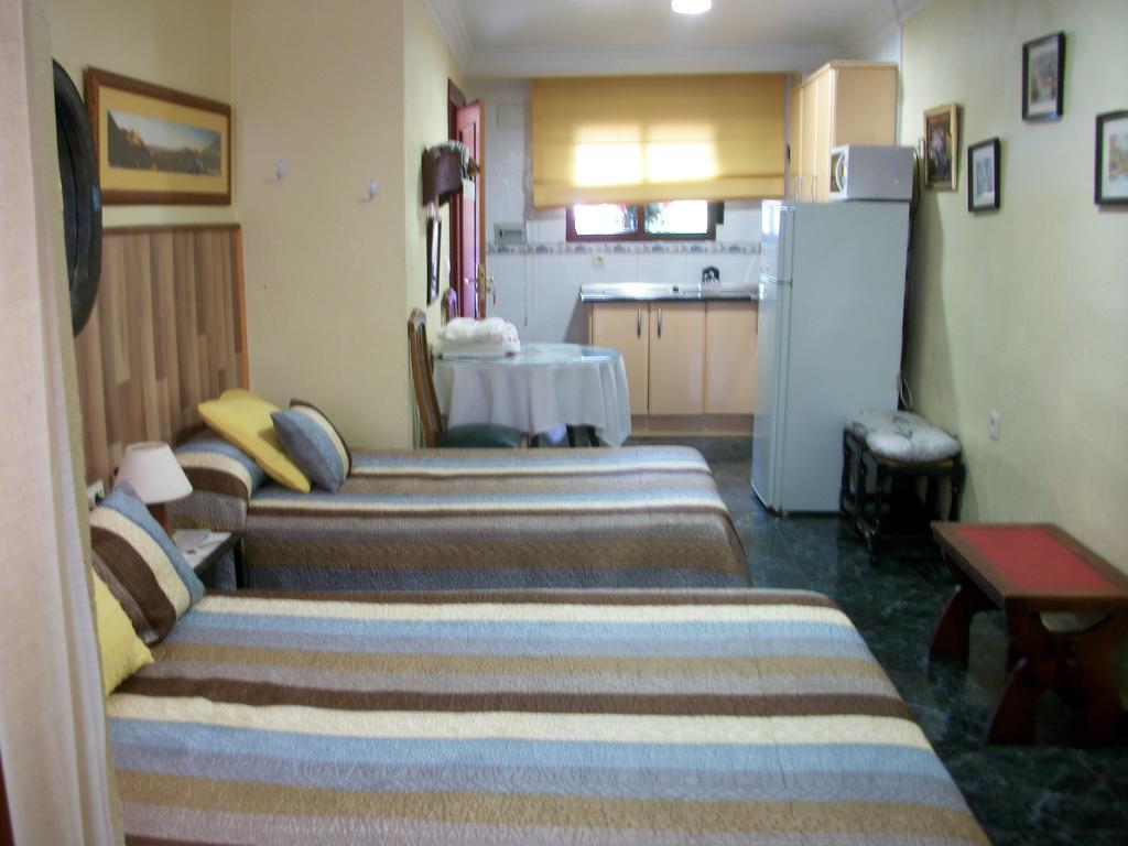 Pension Moni Albayzin Guest house