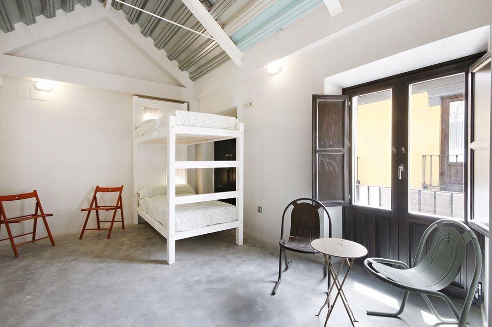 Hostel Lemon Rock