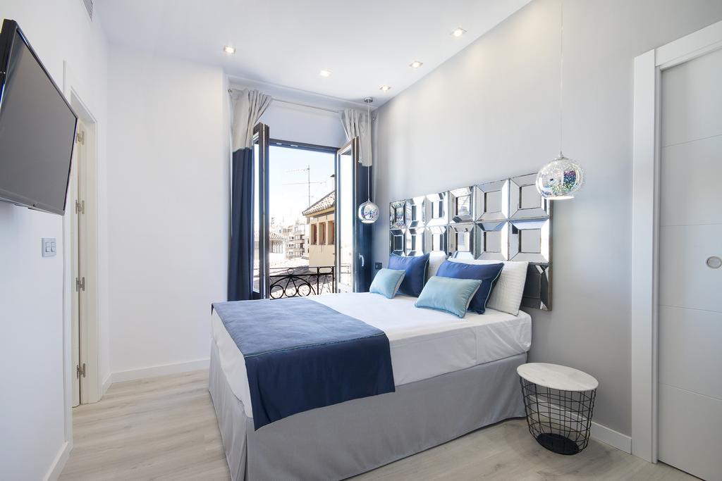 Khách sạn hẻo lánh Bibo Gran Via 3*