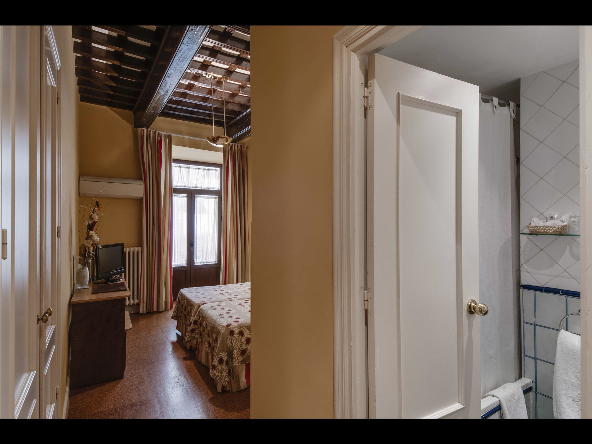 Khách sạn Anacapri 3*