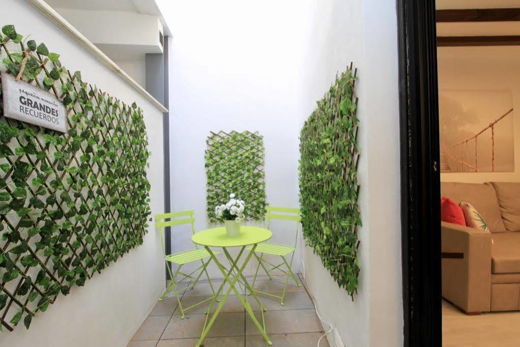 Inside Alhacaba Apartment Granada