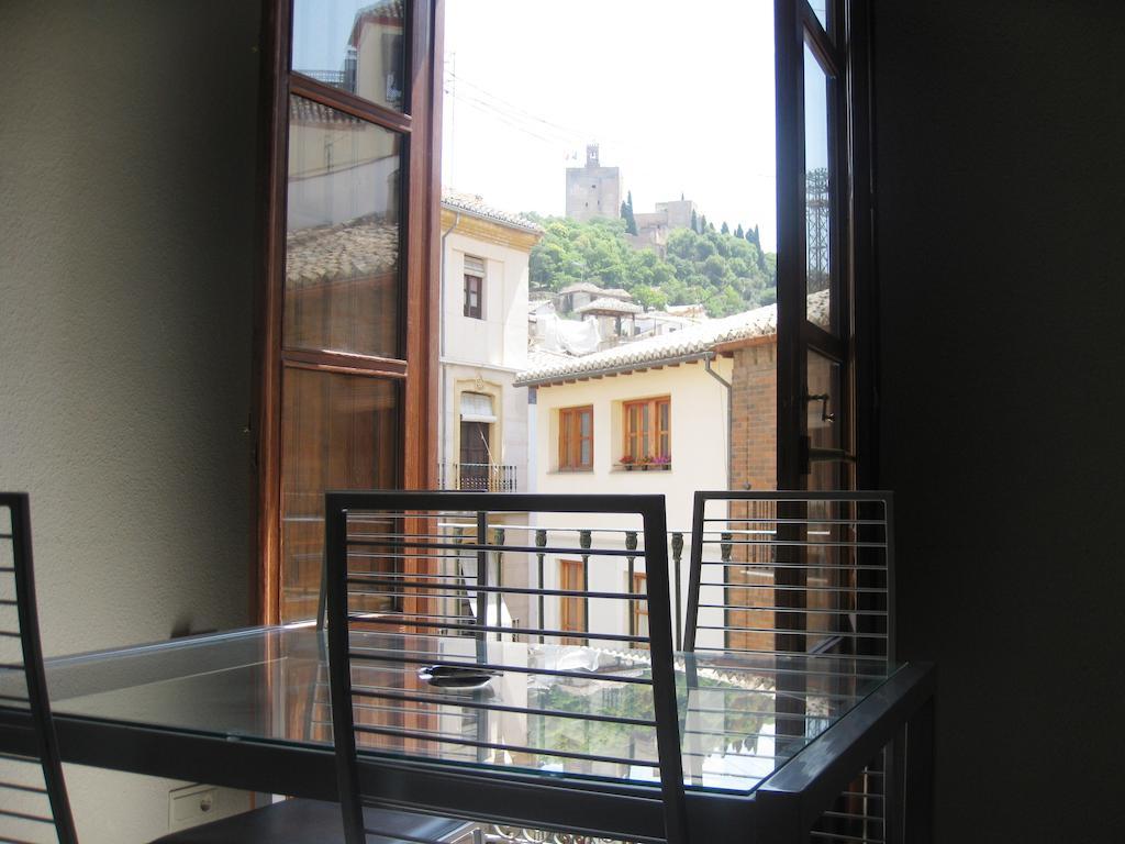 Medina Reyes Catolicos Apartment *