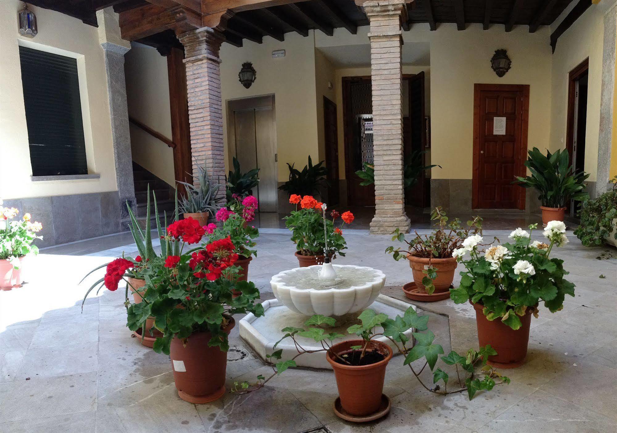 Khách sạn Viviendas Turisticas Vacacionales Puerta Real