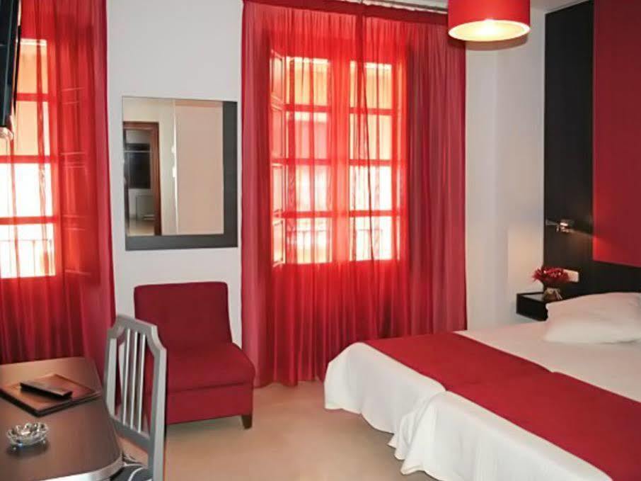 Nieves Hotel