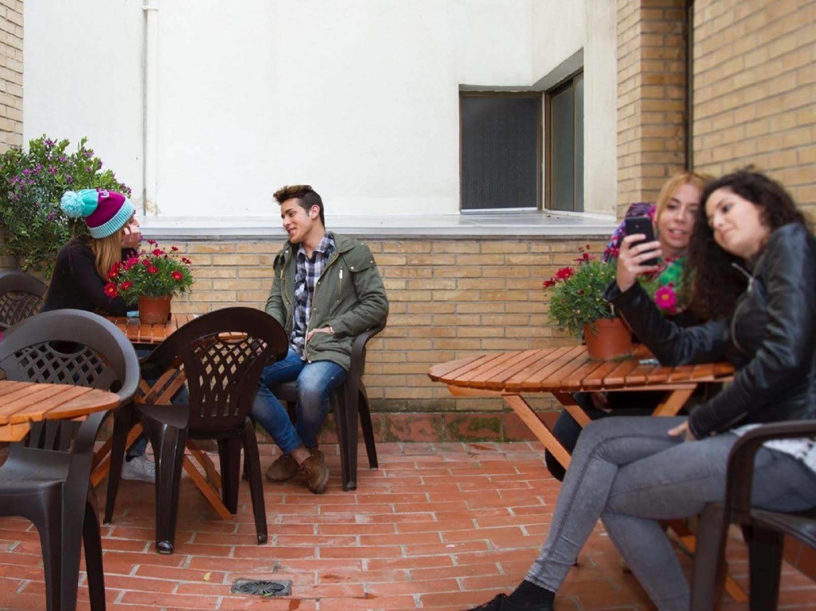 Guest house Alhambra Zoom 2*