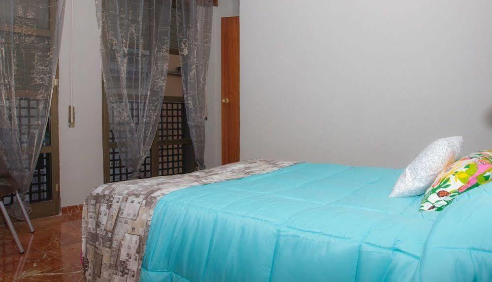Alhambra Zoom Guest house 2*