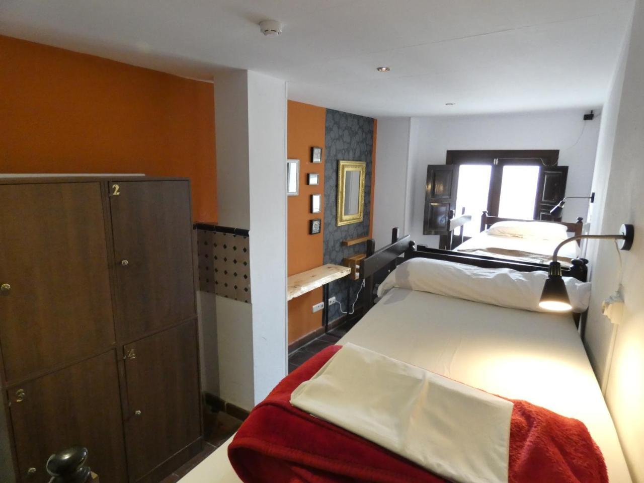 Oasis Backpackers' Granada