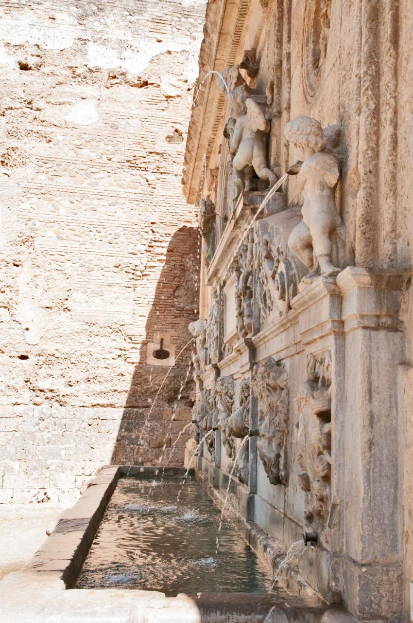El Pianista De La Alhambra * Granada