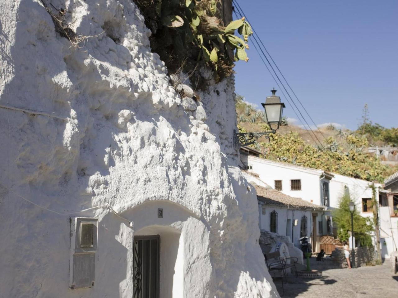 Cueva De La Muralla Sacromonte