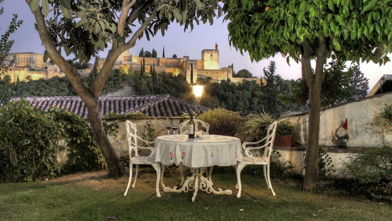 2.5 Million Villa. Magical Sunset. Super Close To Everything. 5br, 4ba, Pool, A/c+heating Granada