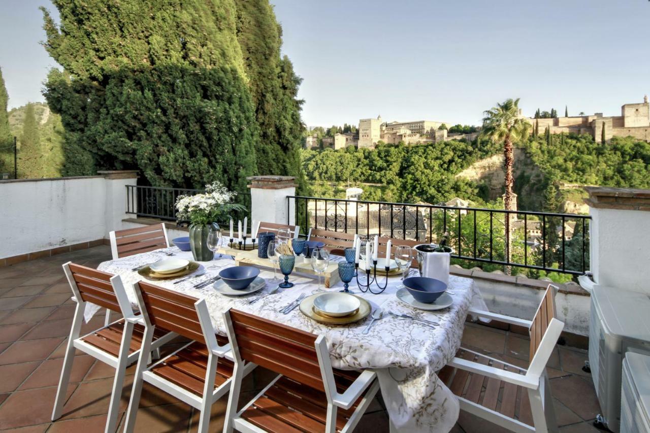 2.5 Million Villa. Magical Sunset. Super Close To Everything. 5br, 4ba, Pool, A/c+heating Apartment Granada