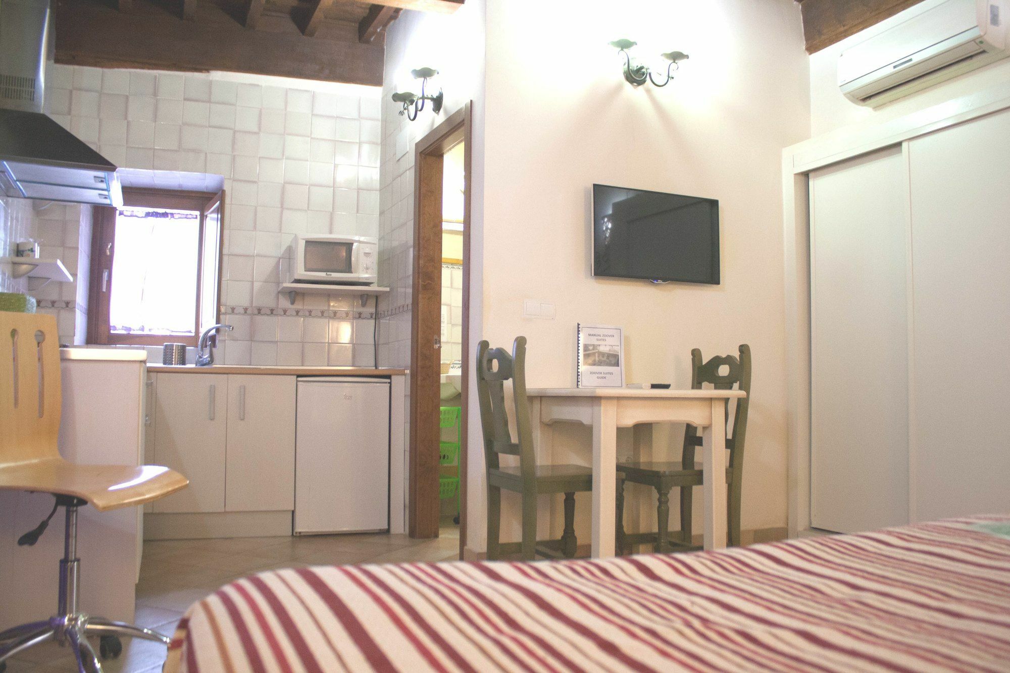Abadia Acomodação com café da manhã  2*