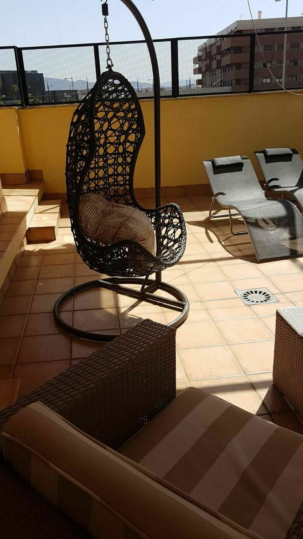 With 4 Bedrooms In Granada, With Wonderful View, Furnis Appartement Granada