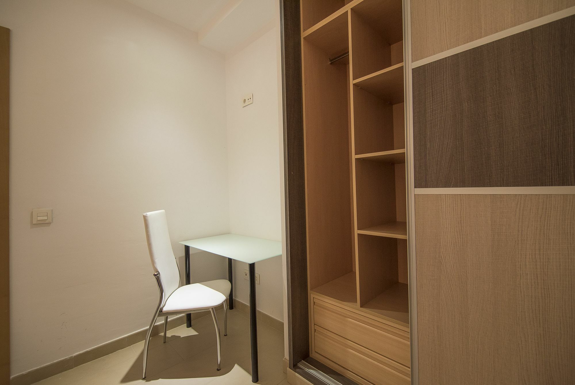 Căn hộ Enjoygranada Gran Via B-a & Parking Opcional *