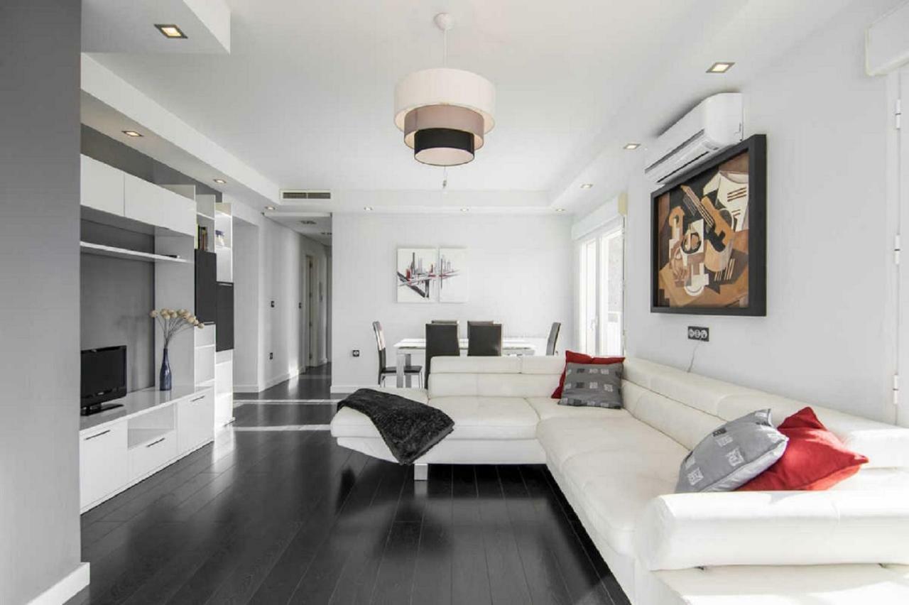 Atico Las Arenas Apartment *