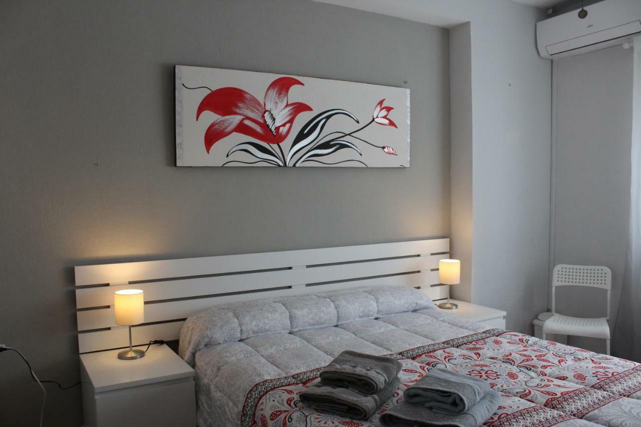 Apartamento Calle Pintor Zuloaga Granada