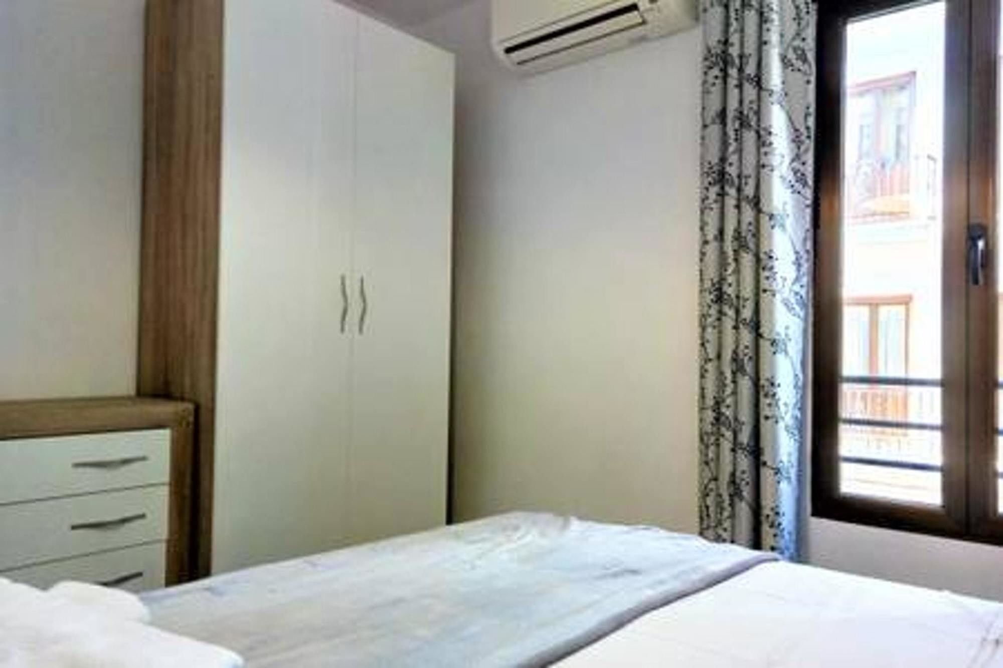 With One Bedroom In Granada, With Wonderful View, Balco Apartment *