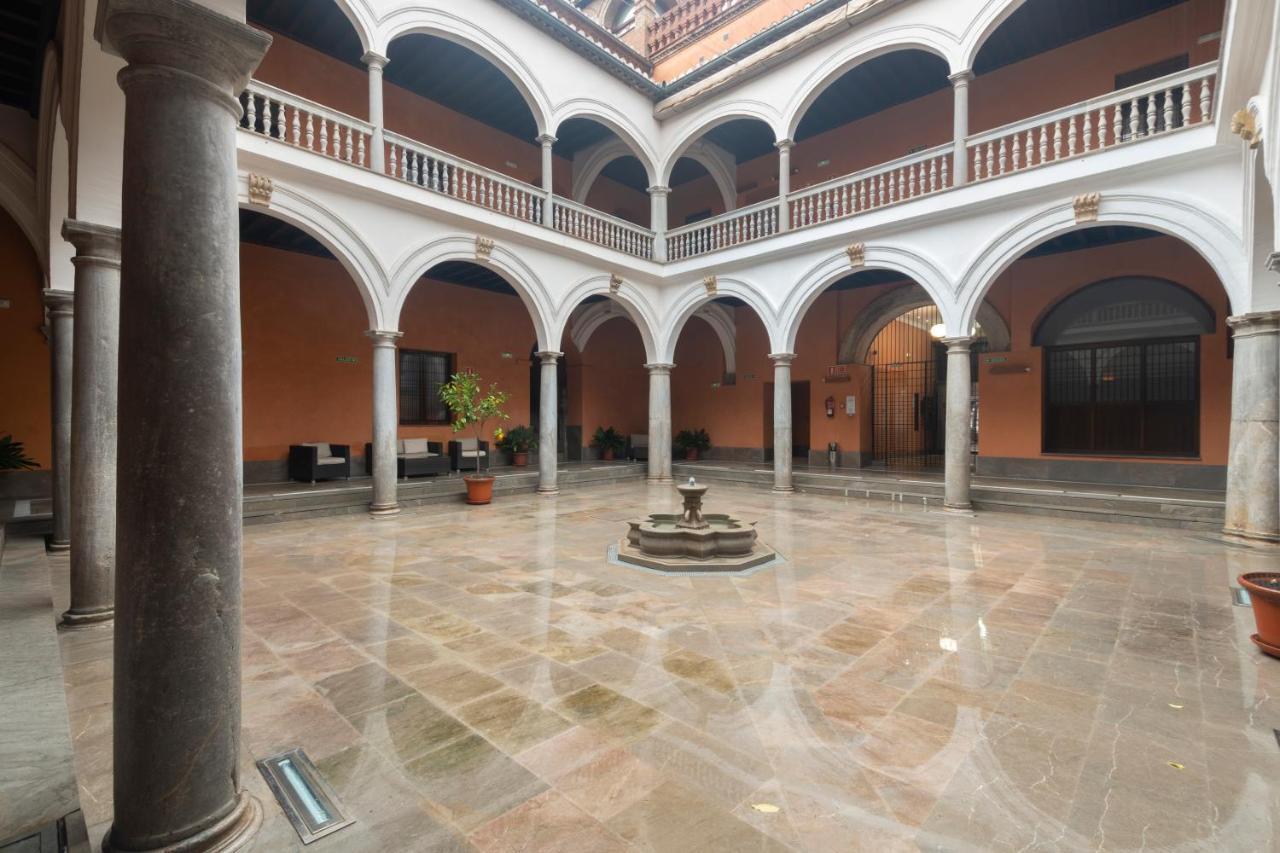 Palacio De Jeronimos Granada