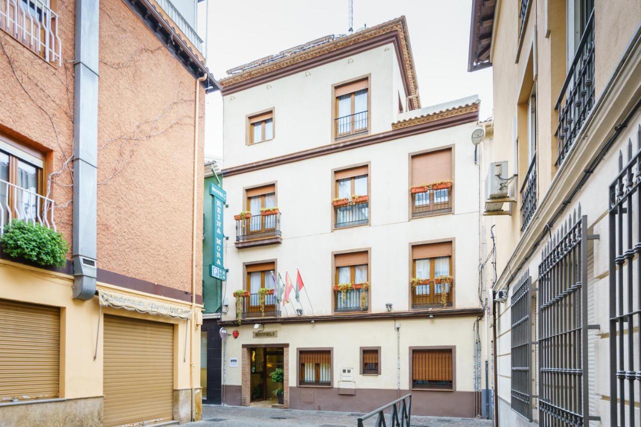 Boutique Reina Mora Hotel 2*
