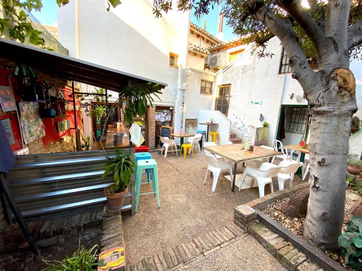 Makuto Coliving House Hostel