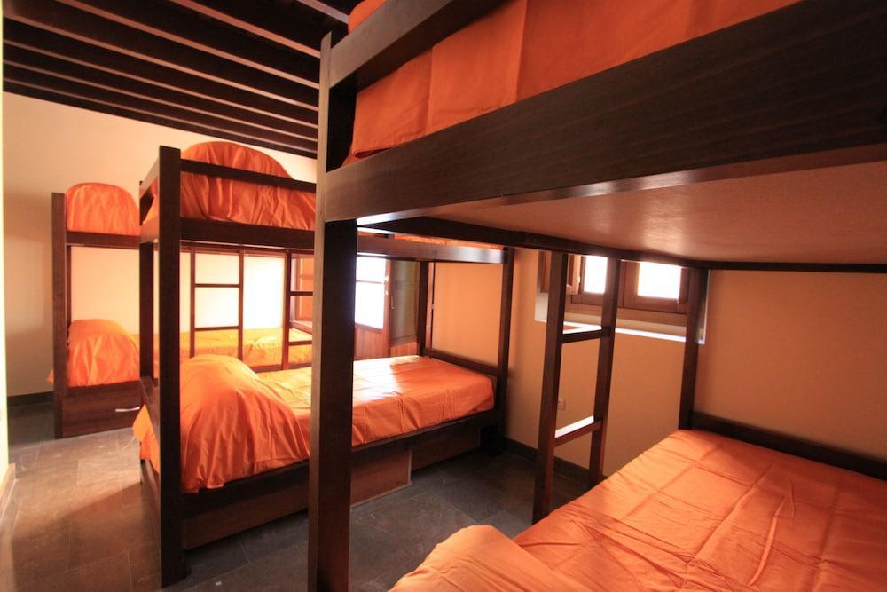 Hotel Mercader De Sedas 3* Granada