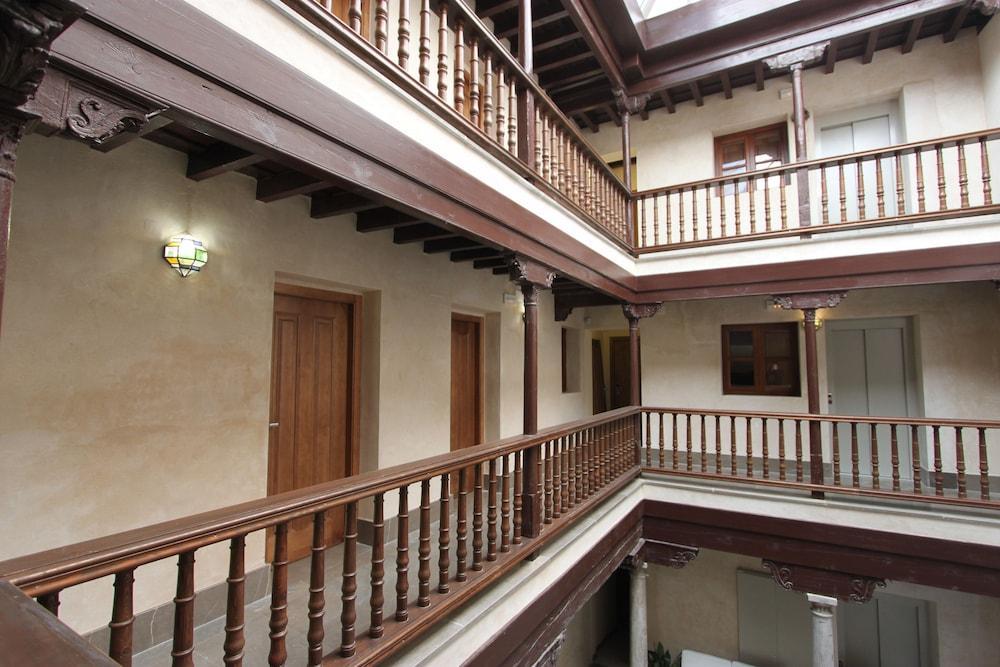 Hotel Mercader De Sedas