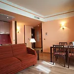 Suites Gran Via 44