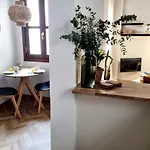 Cozy Apartment In The City Center