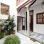 Charming Spacious Albayzin Apartment