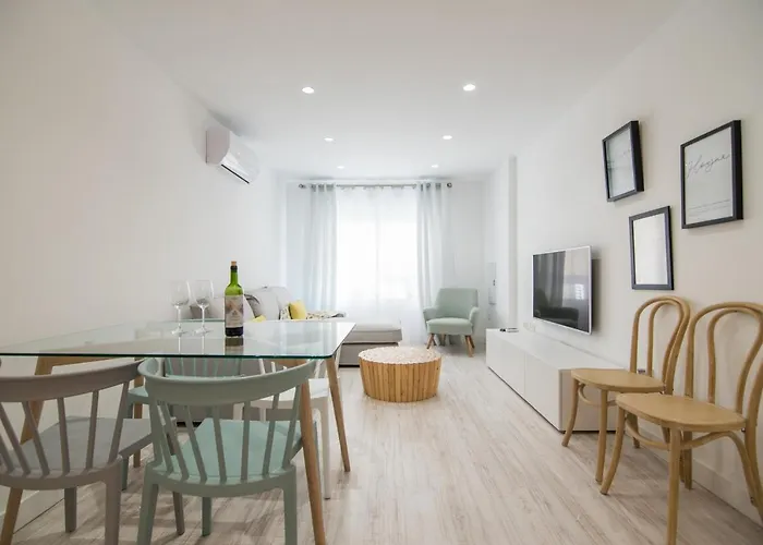 Amplio Y Moderno Apartamento En El Centro Granada