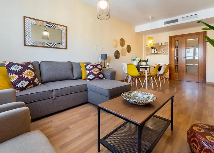 APARTAMENTO CRIS II,EMIR 1-PISCINA GYM&PARKING, parque de las ciencias