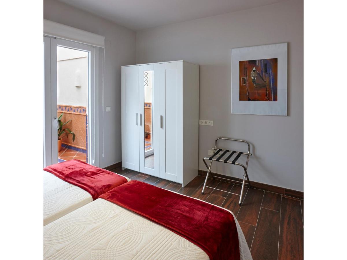 Apartamentos Caballerizas Granada Con Parking Gratuito En Pleno Centro * Granada