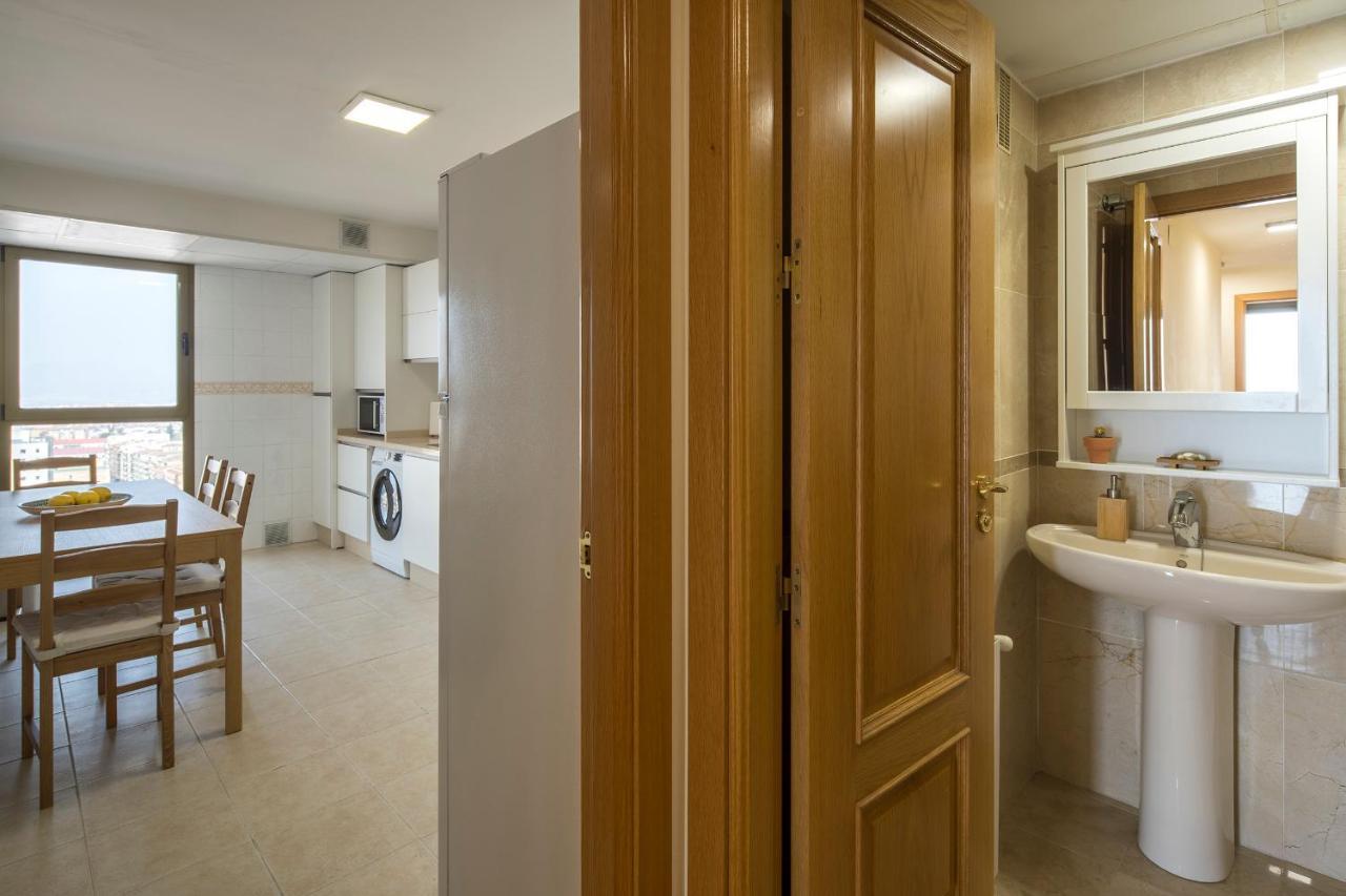 Atico Granada, Penthouse, 18-19th Floor, Centre, Views, Terrace, Free Parking Appartement Granada
