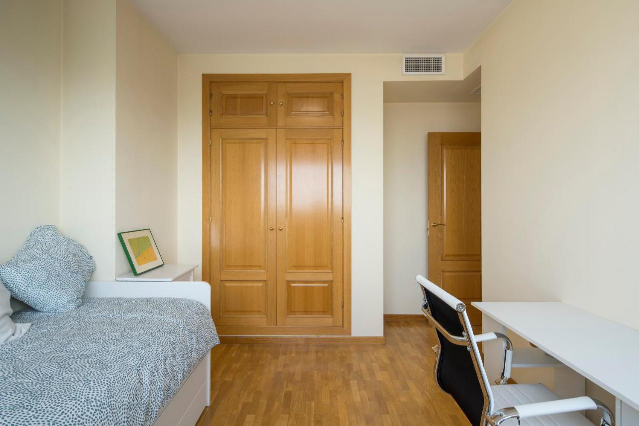 Atico Granada, Penthouse, 18-19th Floor, Centre, Views, Terrace, Free Parking Appartement Granada