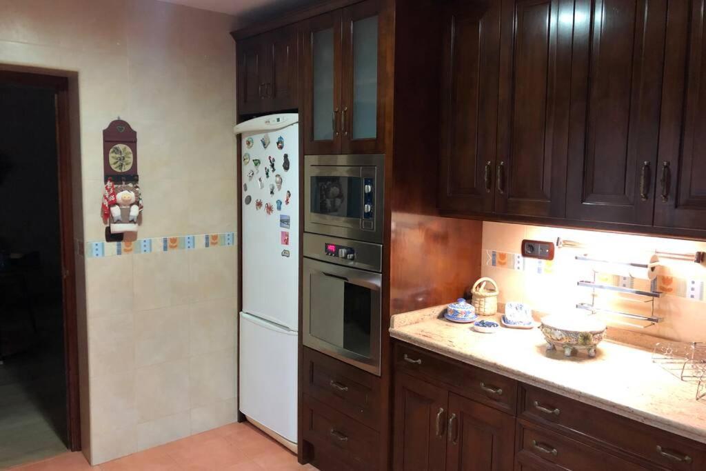 Casa En Con Hermoso Jardin, Parking Calle Holiday home