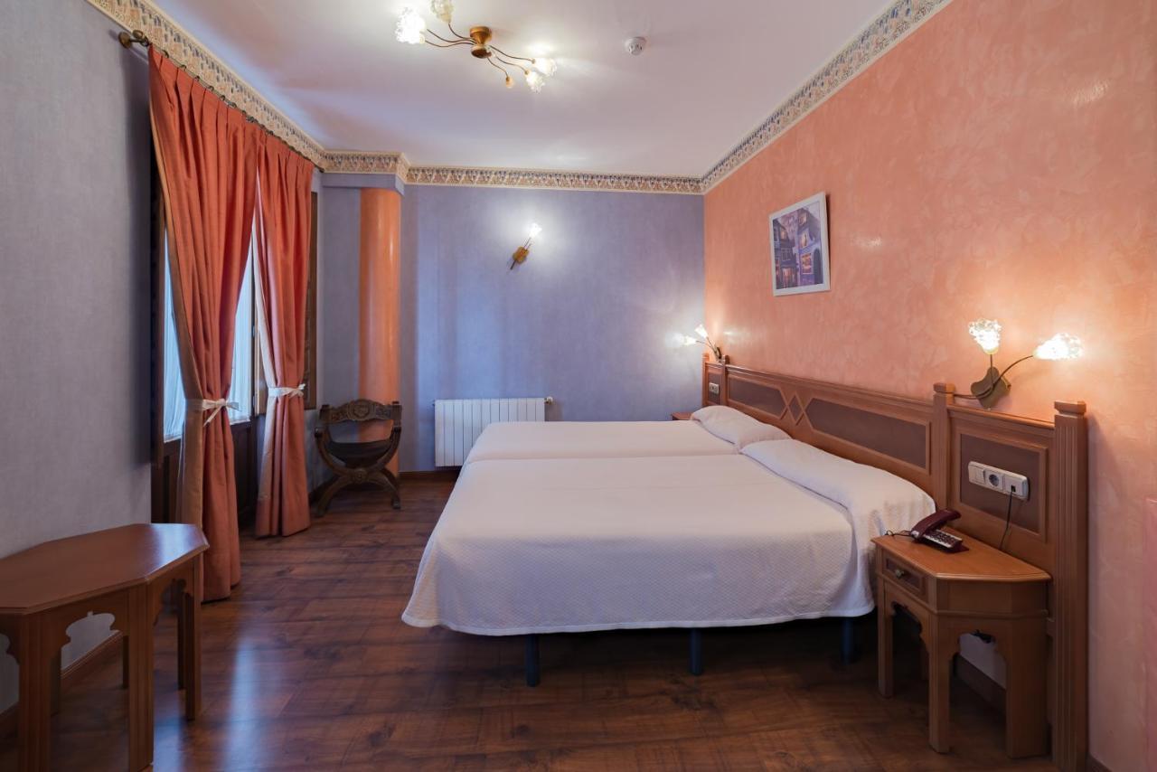 Del Toro Hotel