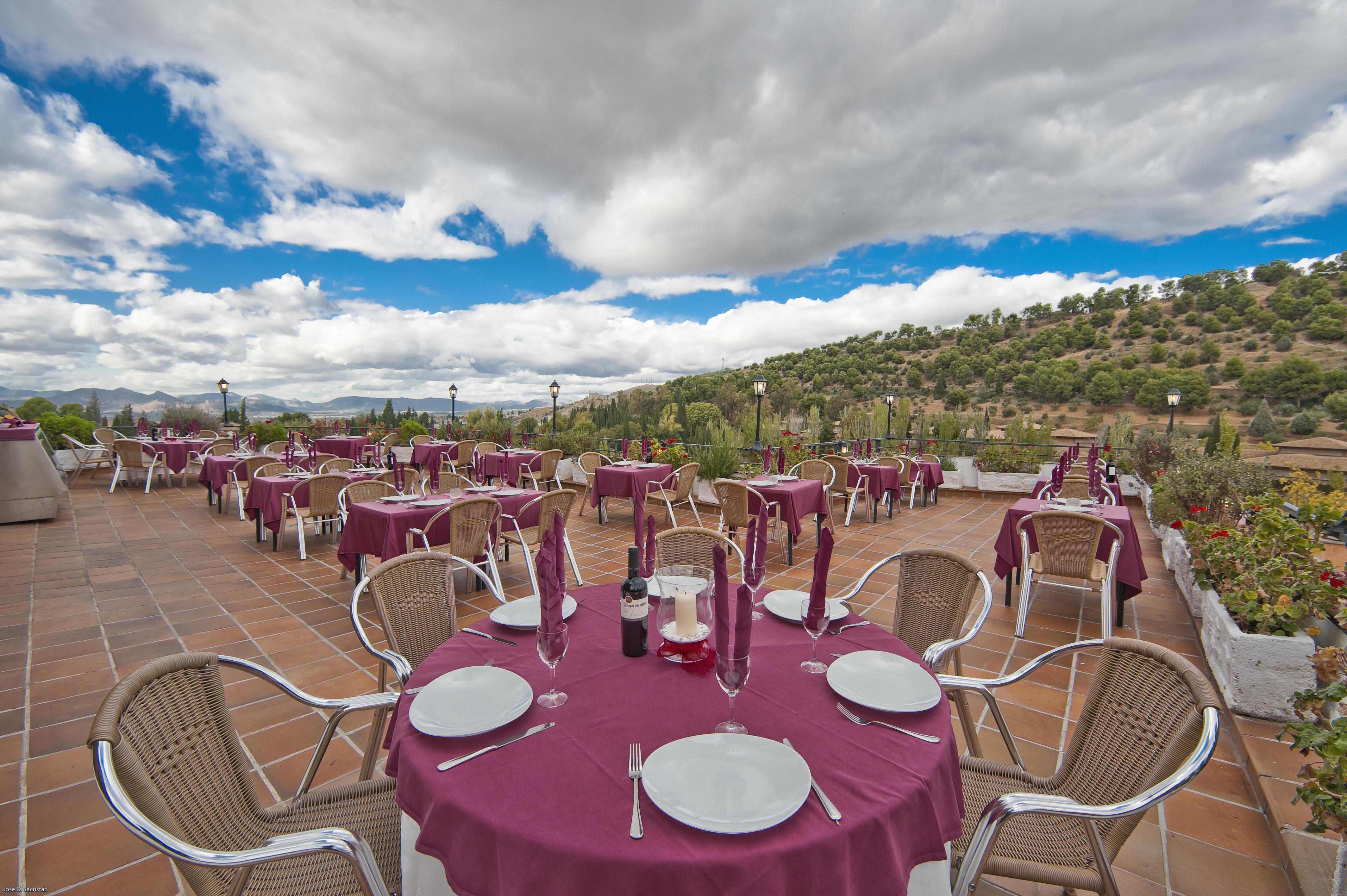 Khách sạn Porcel Alixares 4*