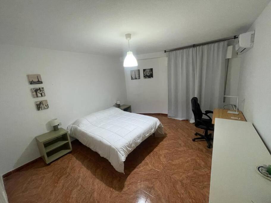 Lovely One Bedroom Flat- Excellent Location Apartment