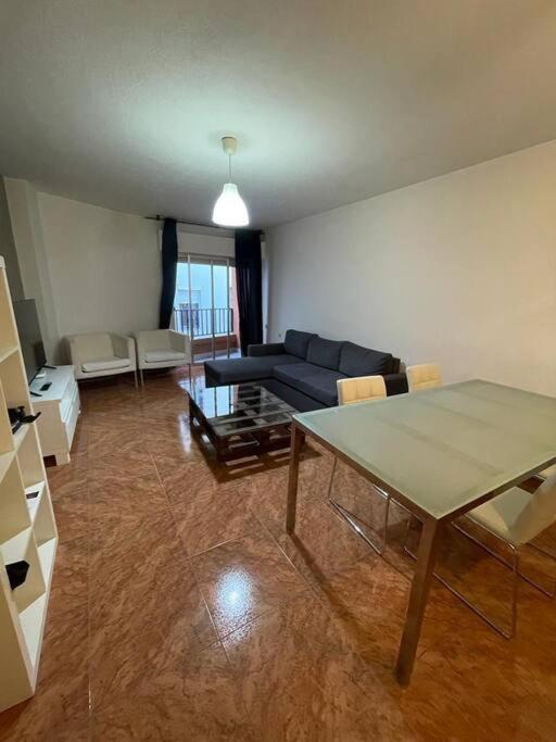 Apartment Lovely One Bedroom Flat- Excellent Location
