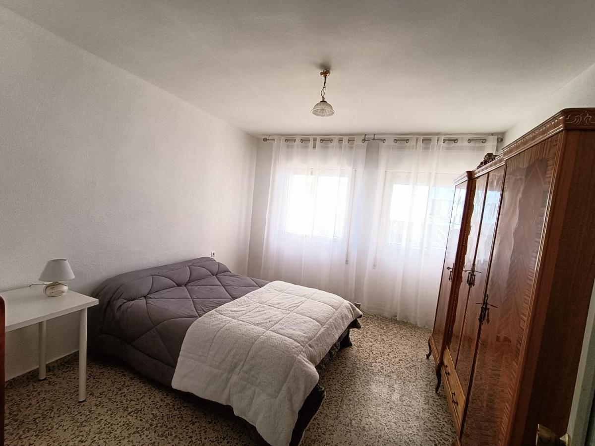 3 Con Aire Acondicionado Apartment