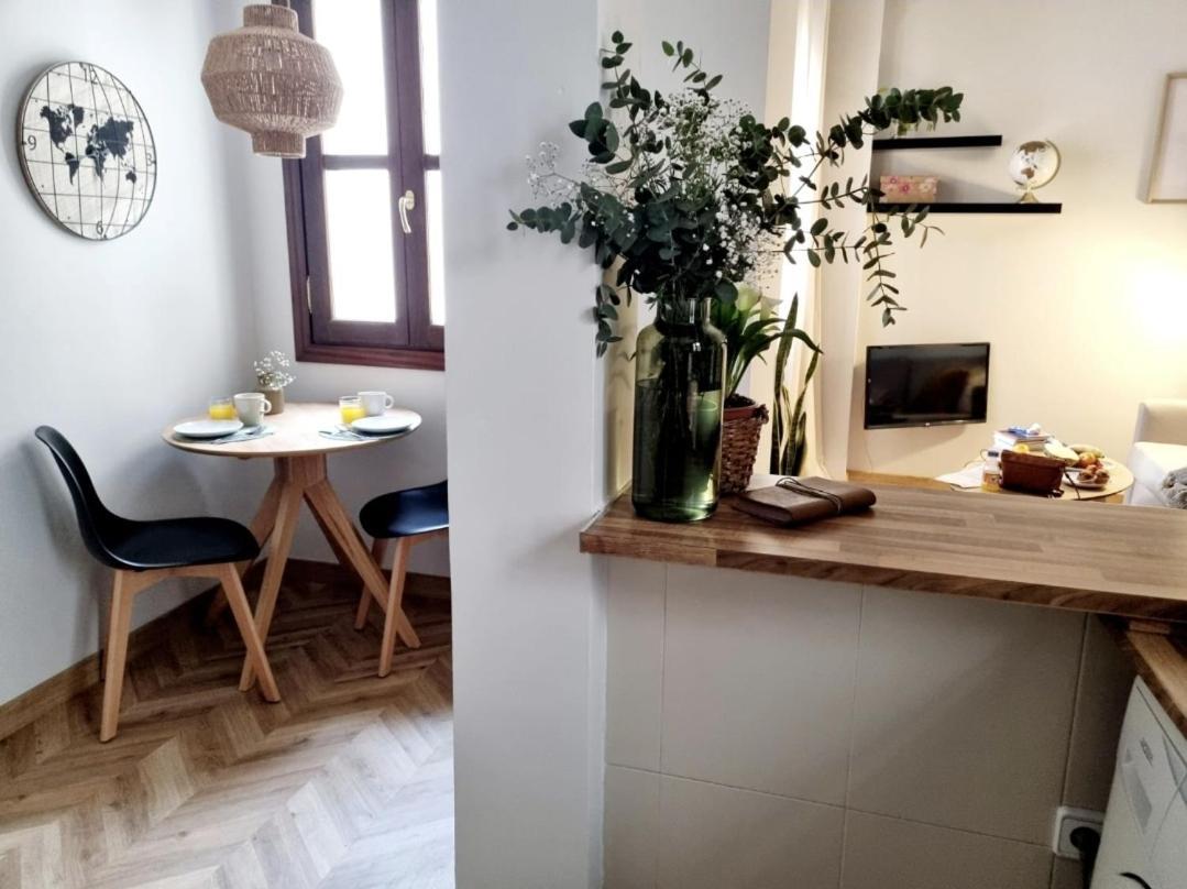 Cozy In The City Center Apartment *