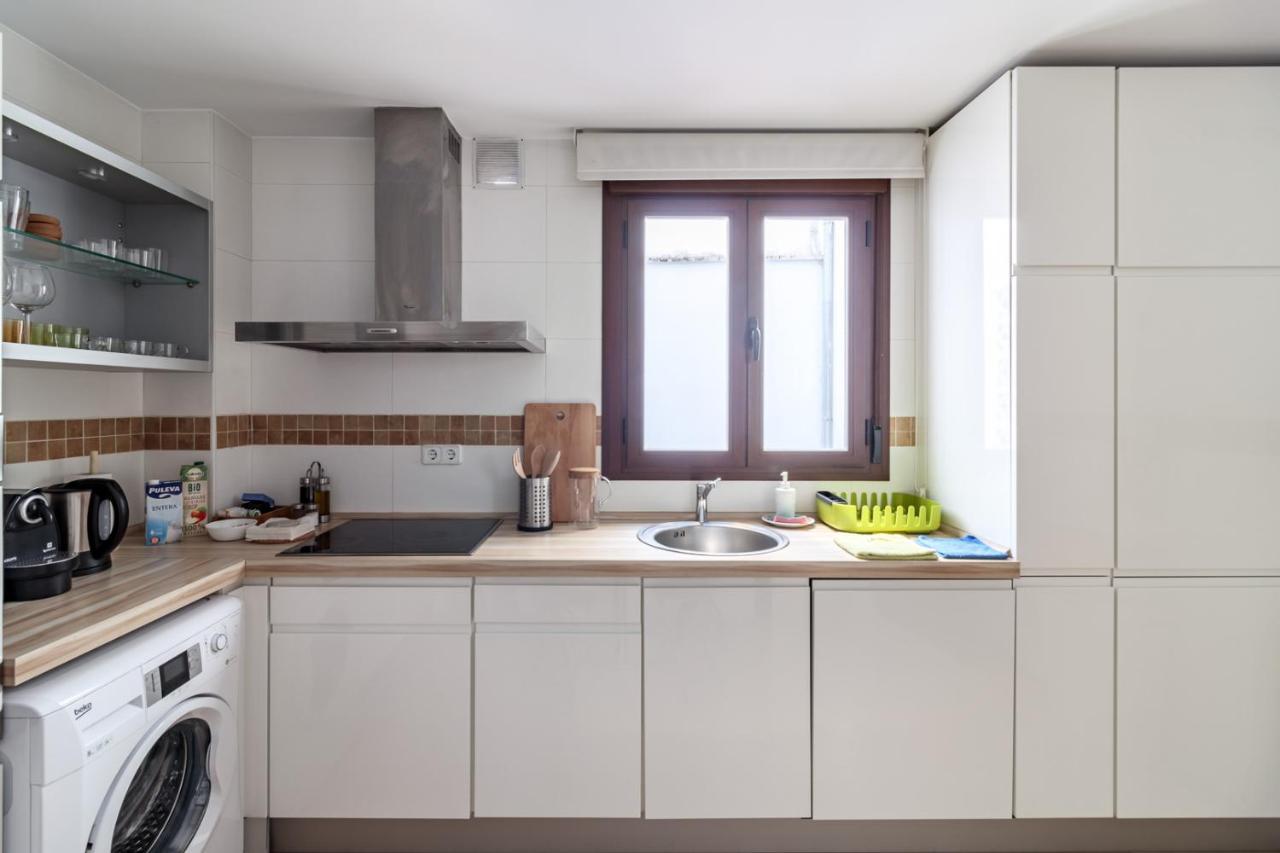 Beautiful Duplex-city Center. Parking By The House Holiday home