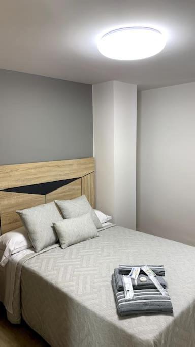 Soleada, Amplia Y Renovada Vivienda Nhà nghỉ Granada